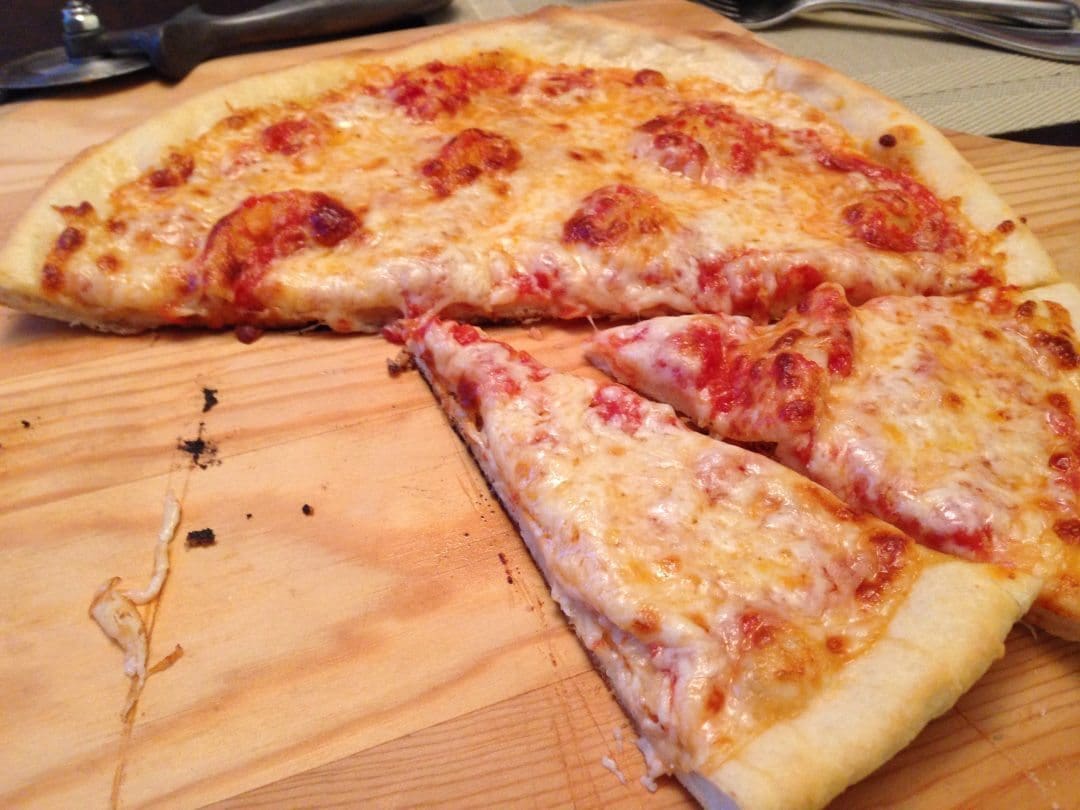 Easy Skillet Cheese Pizza