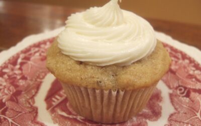 Baked Explorations: Maple Cupcakes with Maple Cream Cheese Frosting